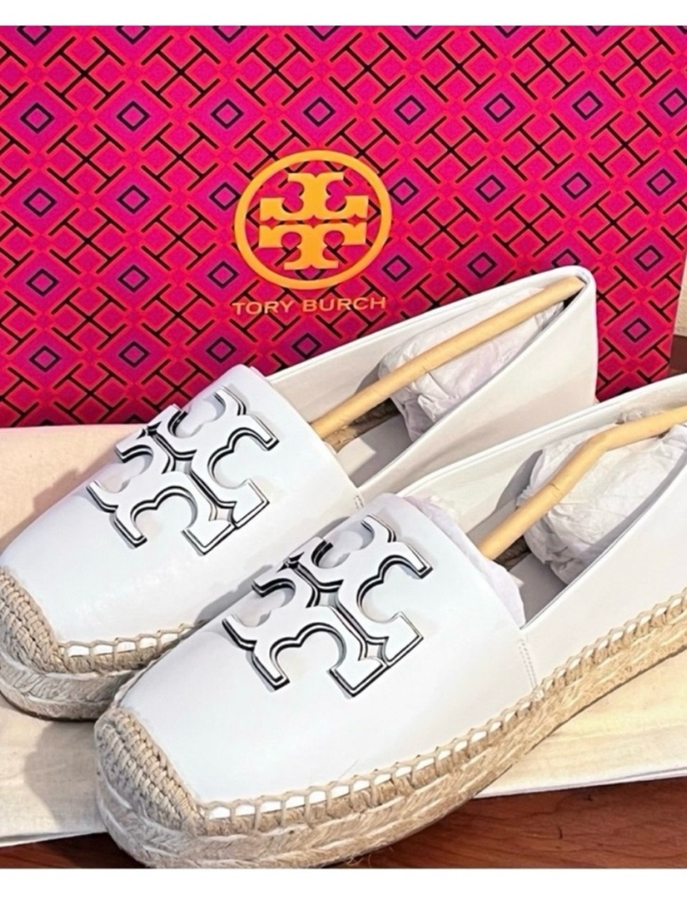 🆕- Tory Burch PLATFORM ESPADRILLE in White. Size: 7 Brand New in Box.